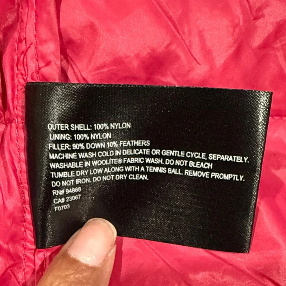 Bernardo Goose Down Women's Gray Puffer Jacket with Pink‎ Lining Packable